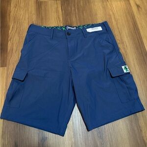 Grateful Dead x Section 119 L Cargo Shorts
Dancing Bear NWOT Stretch Performance